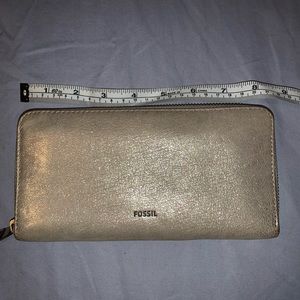 FOSSIL light glimmery gold wallet/ clutch